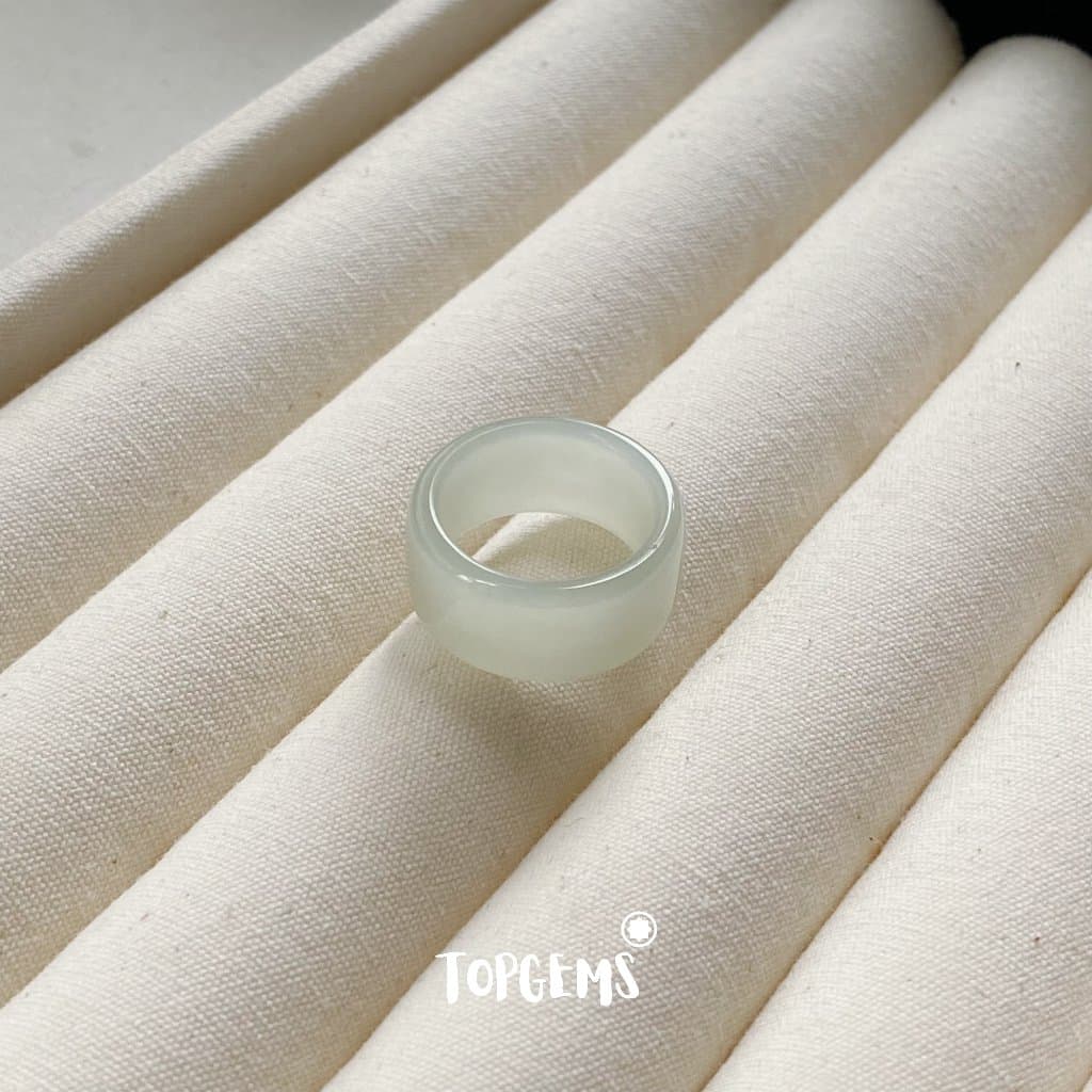 Tổng Hợp Nhẫn Ngọc Hòa Điền Tự Nhiên Dòng Cao Cấp Chột Mảnh Chột Dày - Chọn Mẫu Theo Mệnh & Sở Thích